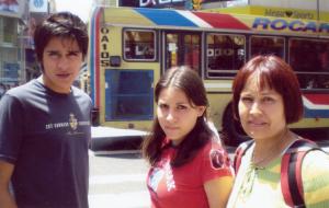 Cristian (filho), Paula (filha) e Maria Cristina de passagem pela Argentina, rumo ao Chile