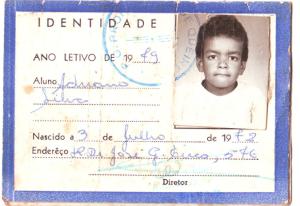 Carteirinha escolar de Adriano.
