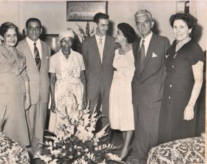 No noivado da irmã Raquel. Da esquerda para a direita: o irmão Reinaldo, Ruth, o pai João, a mãe Adélia,o irmão Rubens e a irmã Rosali.