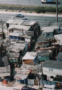 Casas da favela do Jardim Edite.