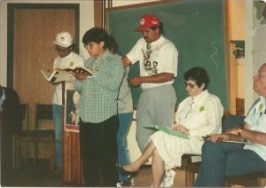 Congresso Mundial das experiências de igrejas libertárias. Aguinaldo (boné branco), José (boné vermelho), Padre José Phelps (canto esquerda). Universidade Notre Dame.