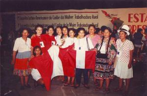 Delegação peruana no 1º ENLAC (Encontro Latino Americano e do Caribe da Mulher Trabalhadora Rural), Brasil, 1996