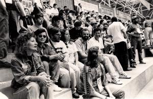 Da esquerda para a direita, Rejane, Olgamir, pessoa não identificada, Maria Augusta e sentado à frente, Antônio Lisboa em V Congresso Nacional da CUT.