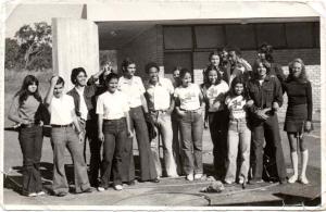 Nelson junto de sua turma do 3° Ano de Ensino Médio do Ginásio do Setor Noroeste (GISNO) em Brasília. “Representa minha formação na escola pública do Distrito Federal e a amizade com pessoas inesquecíveis.”