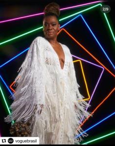 Foto de Mônica no primeiro Baile da Vogue.