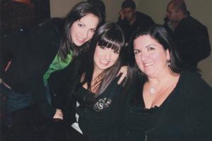 Sobrinha ficou três anos no Canadá. Família foi visitá-la. 
Na foto: Fabiana Leddomado Carneiro de Mendonça (sobrinha), Giovana Leddomado Carneiro de Mendonça (sobrinha), Ana Cristina Leddomado (irmã).