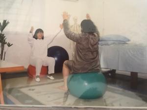 Nesta foto Rosely estava atendendo uma paciente em sua antiga sala, na clínica onde ela trabalhou por 12 anos.