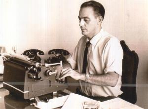 Escritório de contabilidade que Victor trabalhava na Rua Santa Rosa, escritório que era só dele.