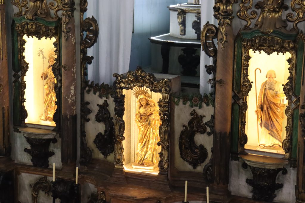Altar-mor. Acervo: Igreja Matriz de Santa Ana.