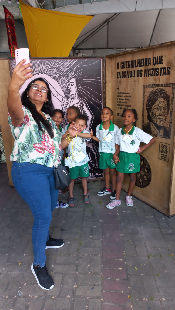 Presença de escolas na exposição